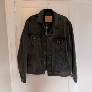 Men's Levi's black denim jacket NWT
